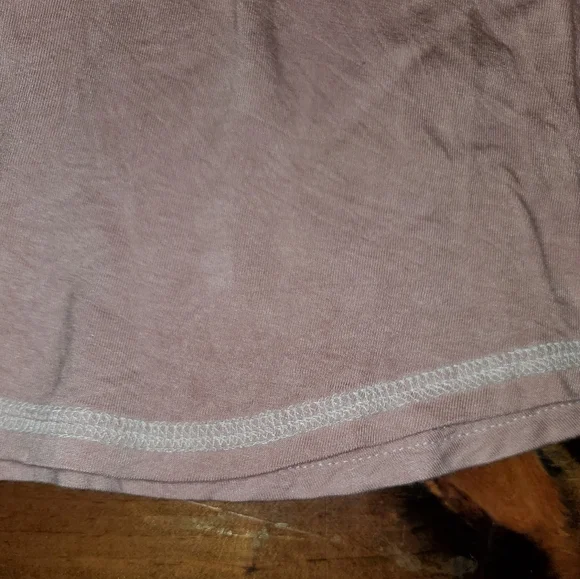 Light, Soft Long Sleeve Pale Pink Tee Medium - Picture 4 of 9